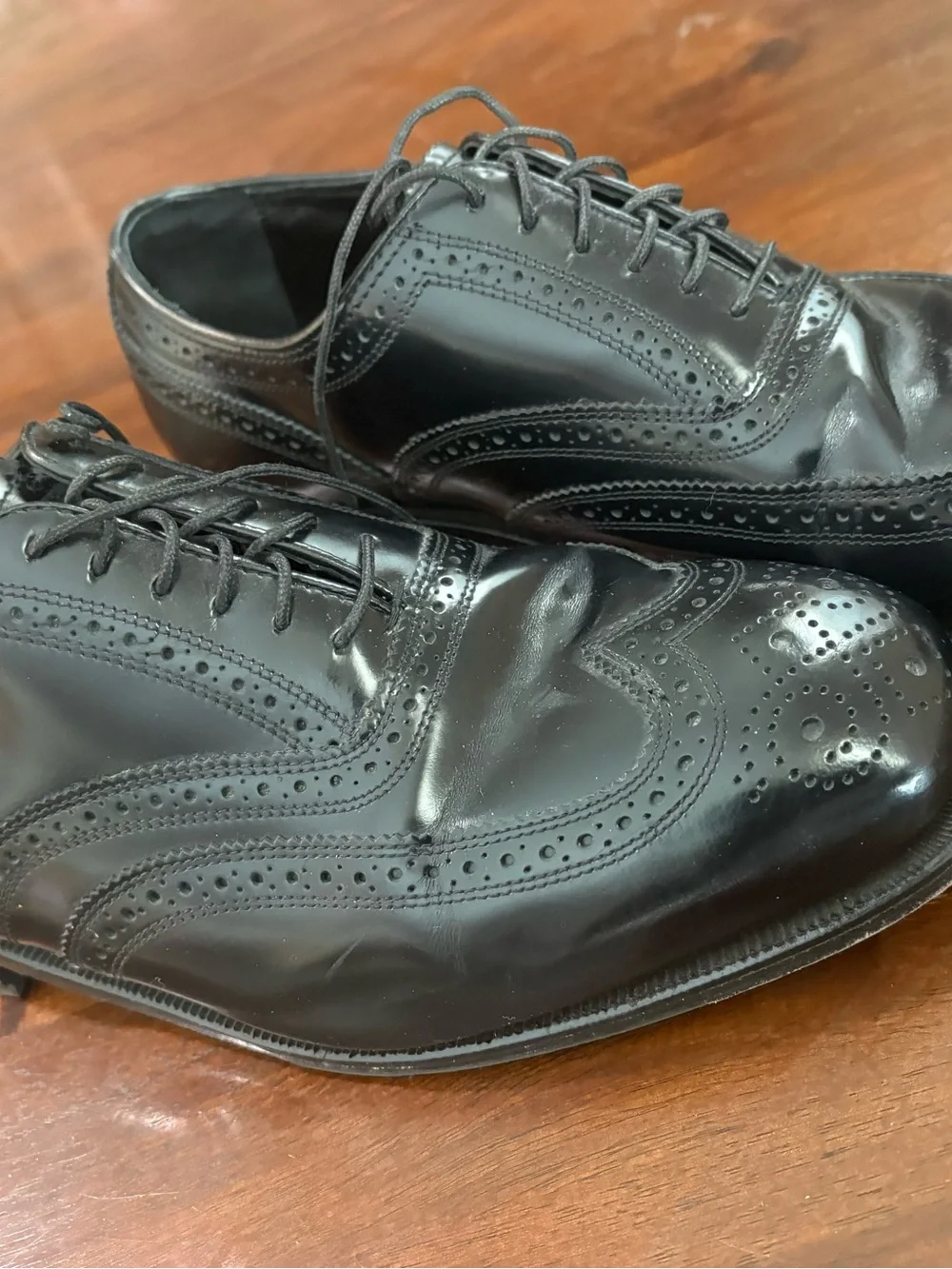 FLORSHEIM Classic Black Men’s Leather Wingtip Dress Shoes